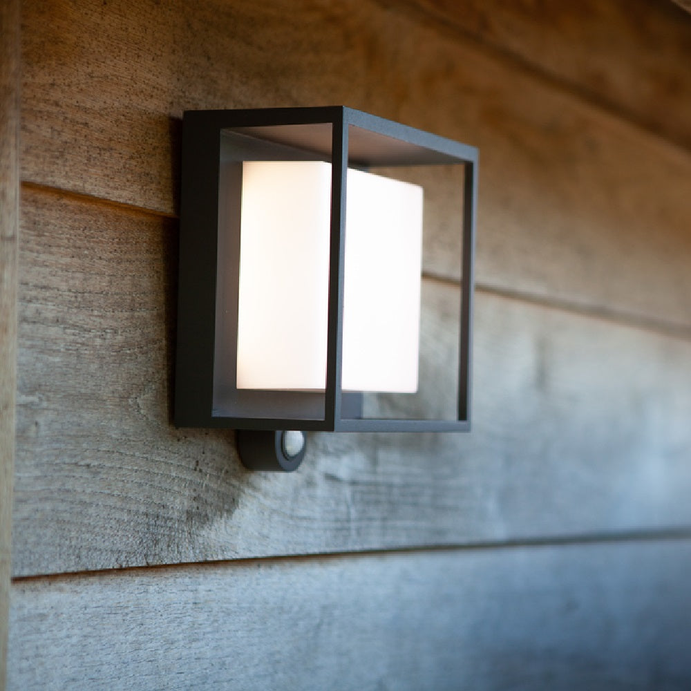 Solar LED Wall Light PIR Motion Sensor Outdoor
