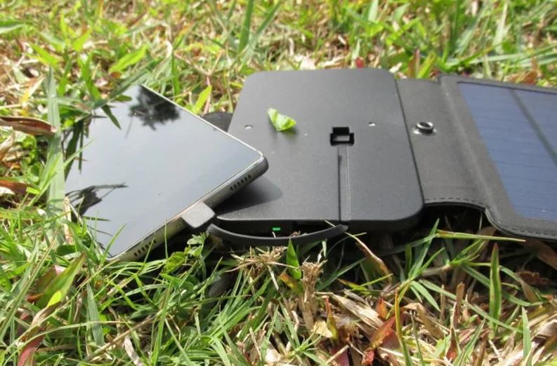 Foldable Portable Solar Panel Charger - Ideal for Outdoor Camping & Mobile Devices