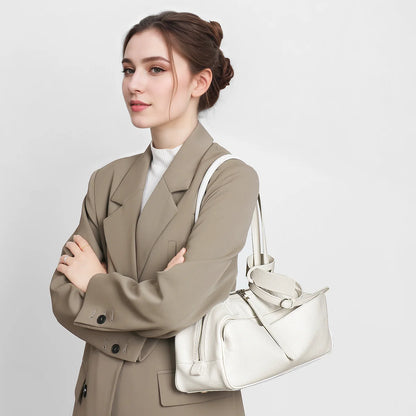 Suede Shoulder Bag with Zip Closure and Front Pocket