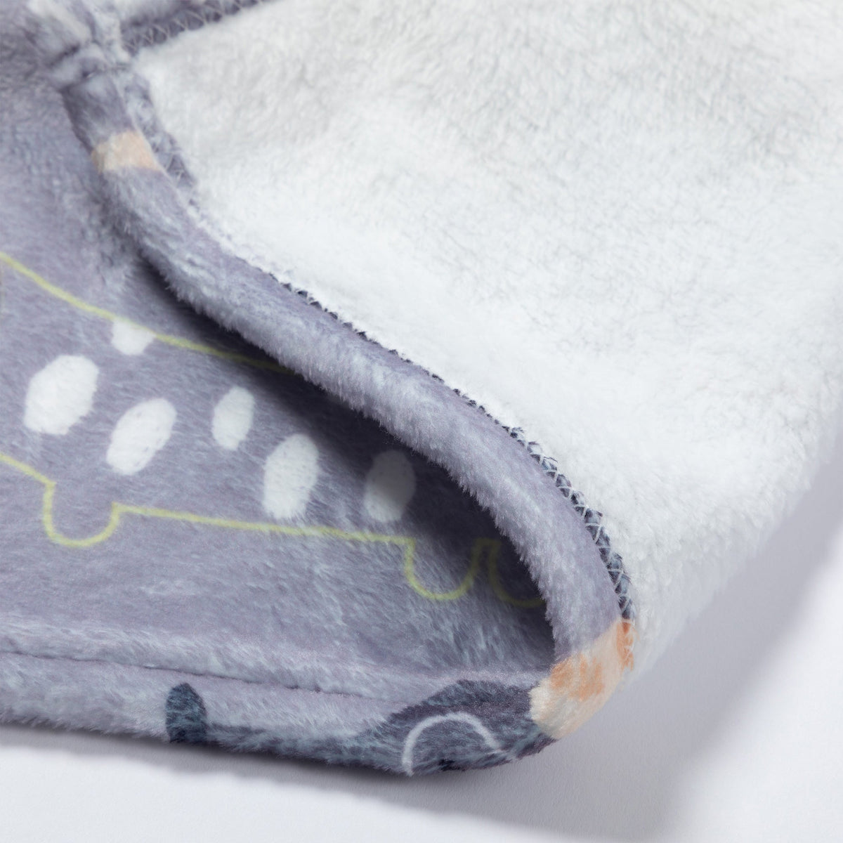 Soft and Cosy Furry Friends Pet Blanket – image 7