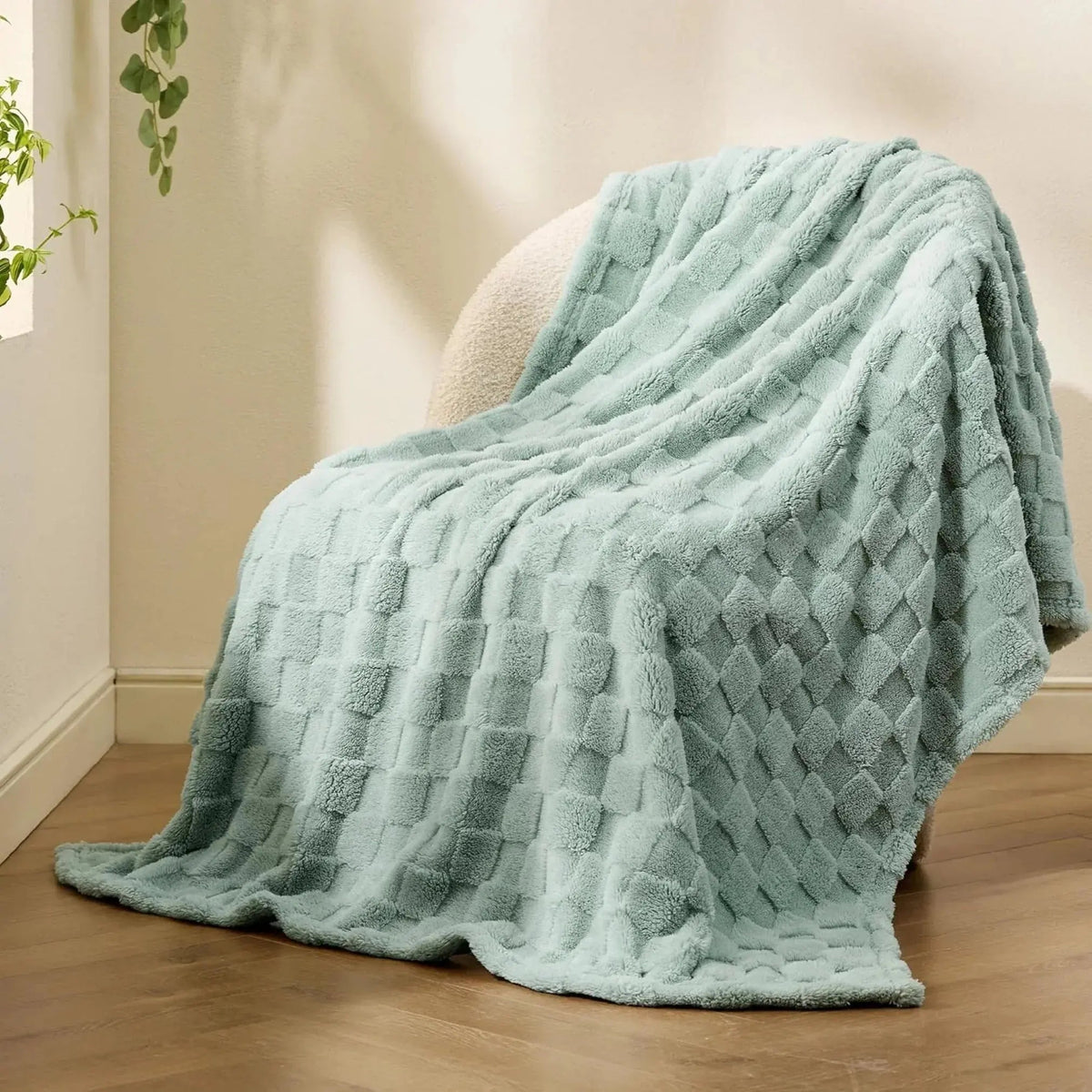 Checkered Throw Blanket Soft Fleece Cosy
