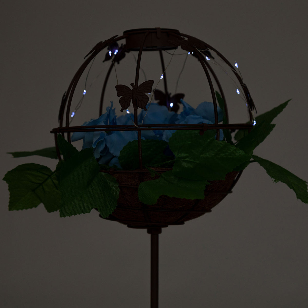 Garden Sphere Solar Planter – image 16