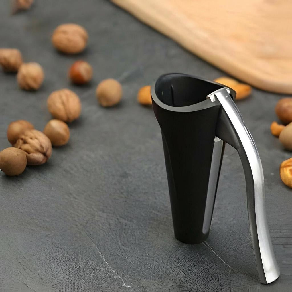 Ergonomic Nutcracker with Lever Action