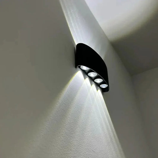 Modern Indoor and Outdoor Minimalist LED Wall Light – image 1