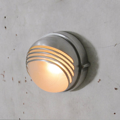 Outdoor Aluminium Wall Sconce with Opaque Glass Shade – image 48