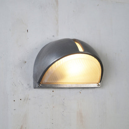 Outdoor Aluminium Wall Sconce with Opaque Glass Shade – image 51