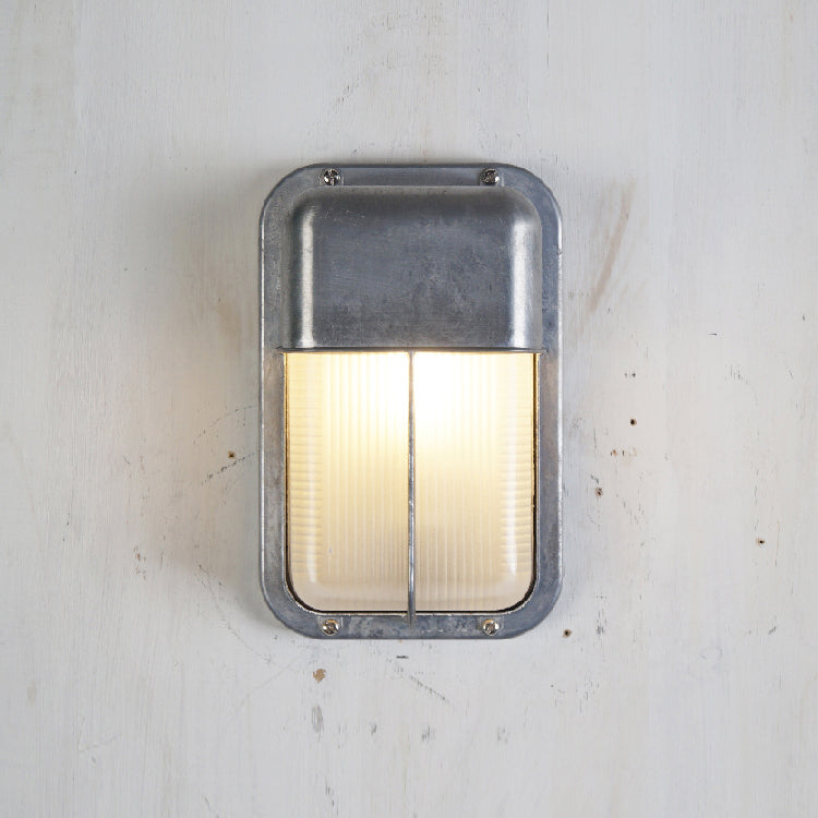 Outdoor Aluminium Wall Sconce with Opaque Glass Shade – image 52