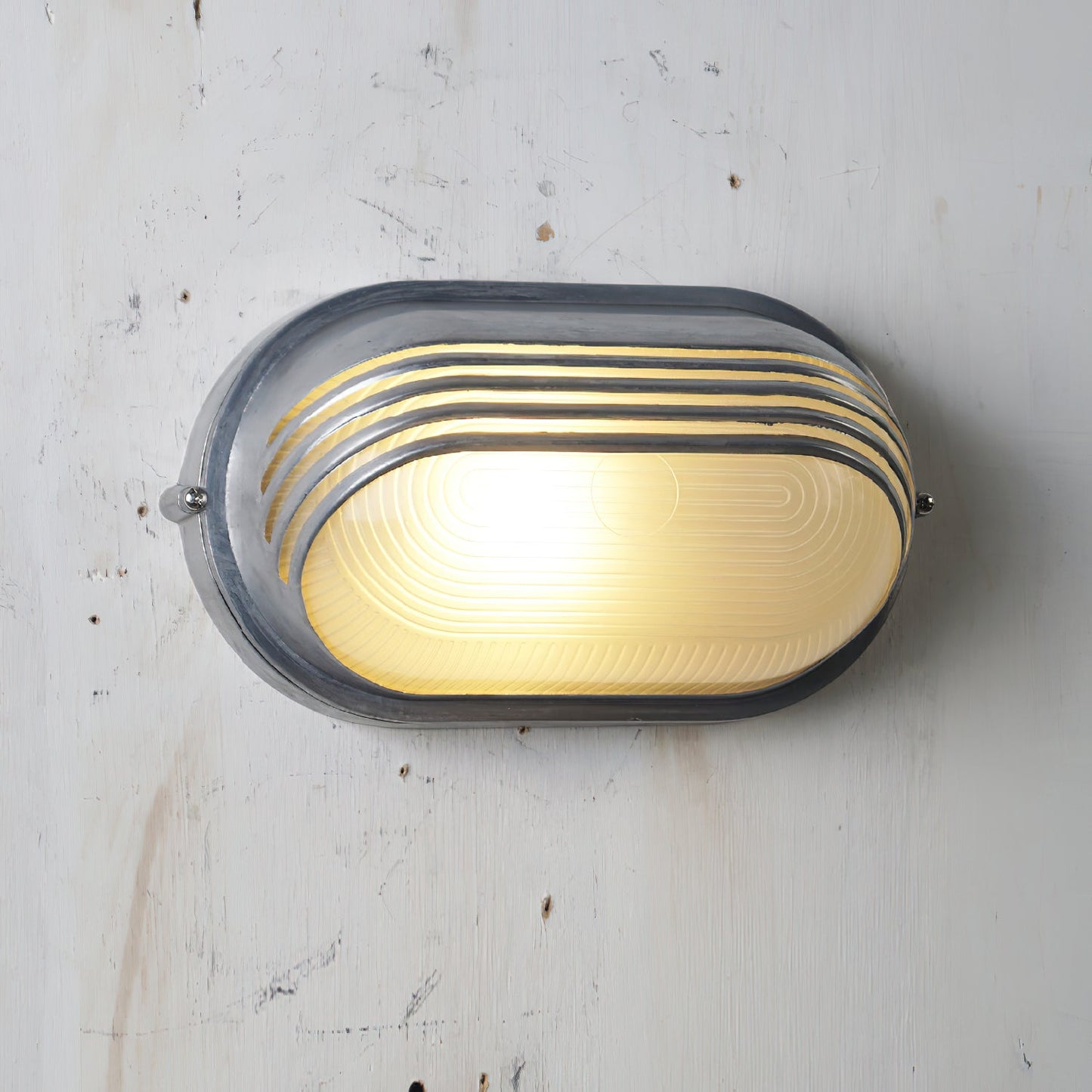 Outdoor Aluminium Wall Sconce with Opaque Glass Shade – image 61