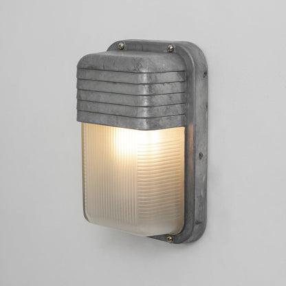 Outdoor Aluminium Wall Sconce with Opaque Glass Shade – image 75