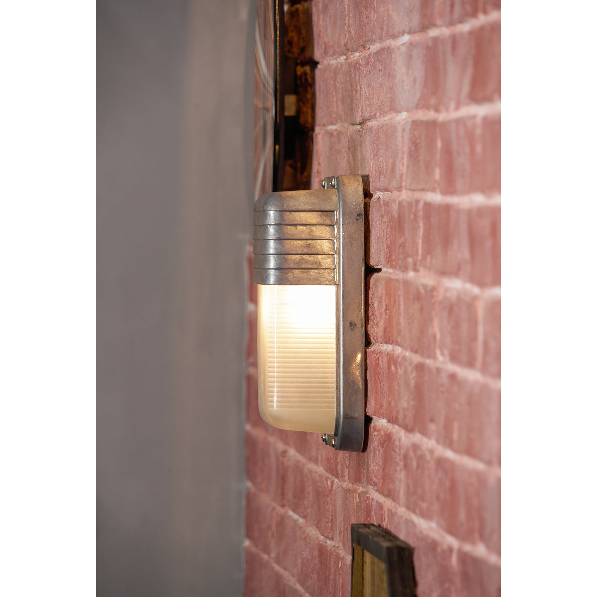 Outdoor Aluminium Wall Sconce with Opaque Glass Shade – image 36