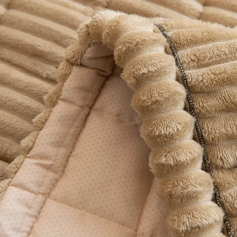 Stretch Sofa Cover – Pleated Elastic Couch Protector
