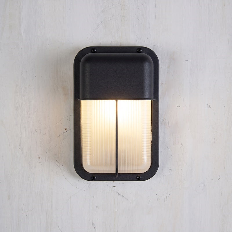Outdoor Aluminium Wall Sconce with Opaque Glass Shade – image 80