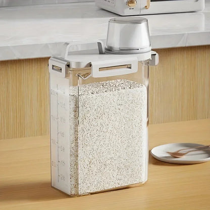 2.5 L Airtight Dry Food Storage Container with Measuring Cup