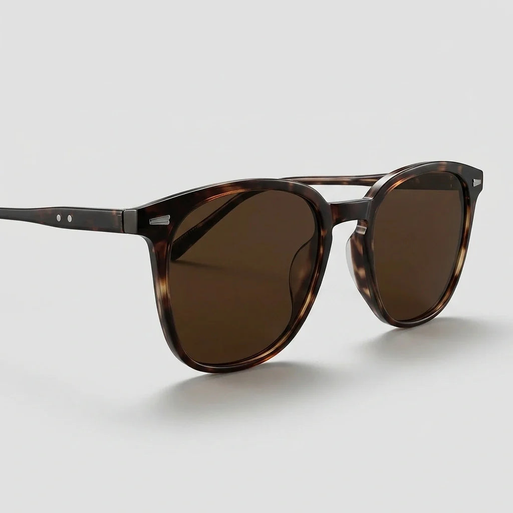 Tortoiseshell Frame Sunglasses with Mirrored Lenses