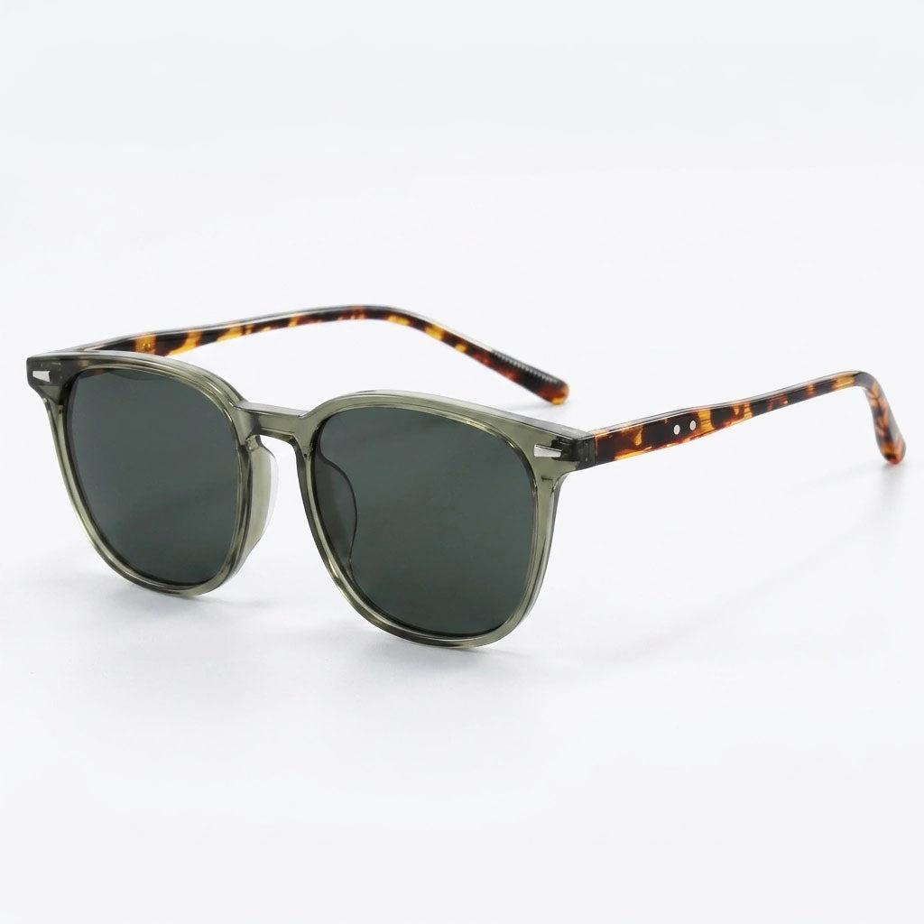 Tortoiseshell Frame Sunglasses with Mirrored Lenses