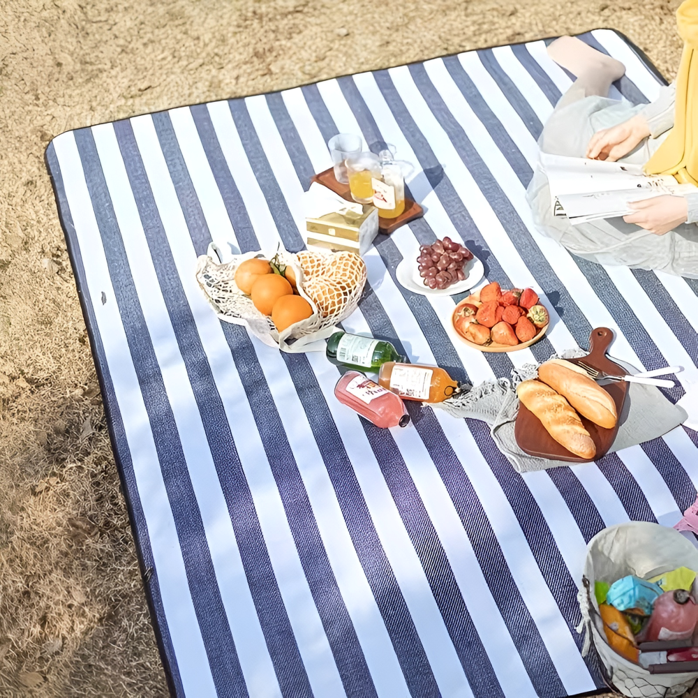 Waterproof Picnic Blanket with Carry Handle – Foldable