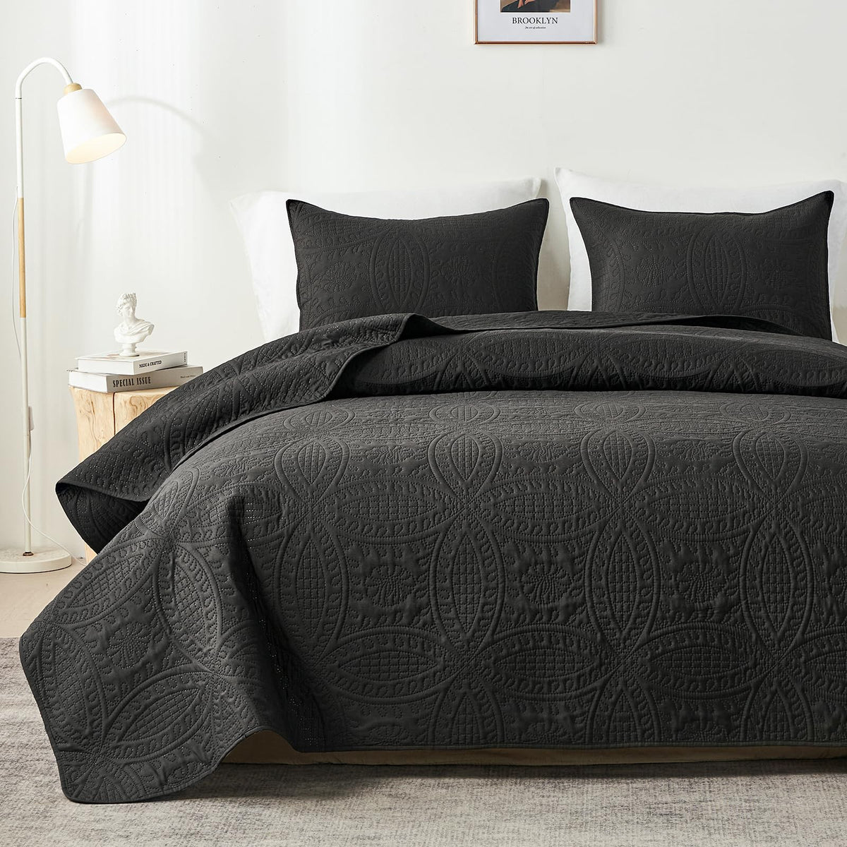 Soft Lightweight Coin Pattern Bedding Set