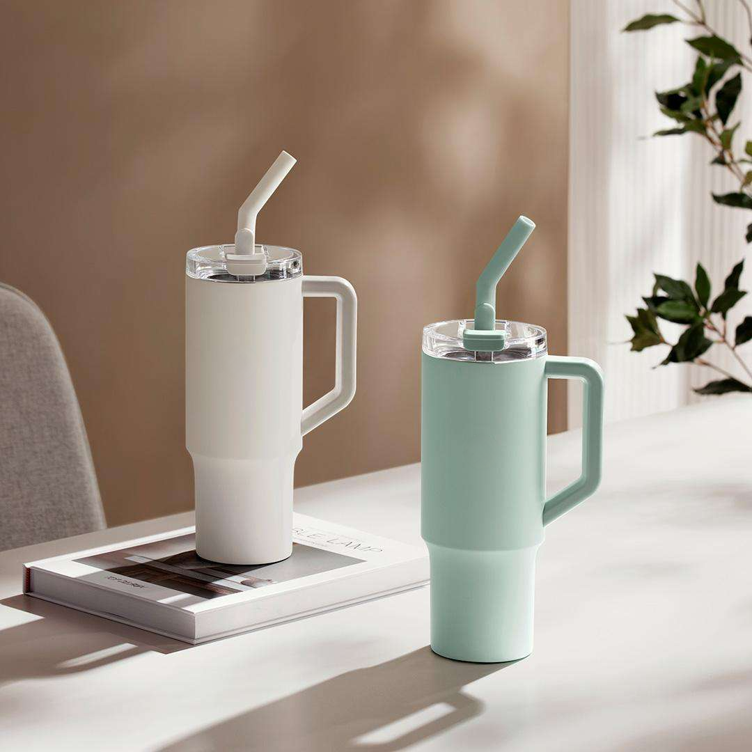 Tumbler with Handle & Straw