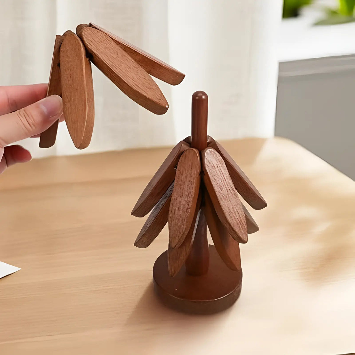 Wooden Tree-Shaped Trivet Set – 4 Pieces
