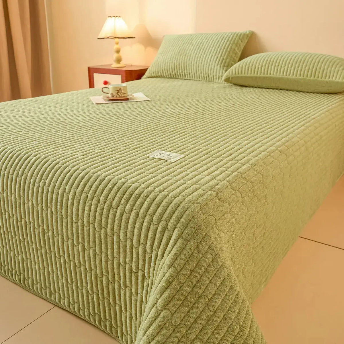 Airy Coverlet Set