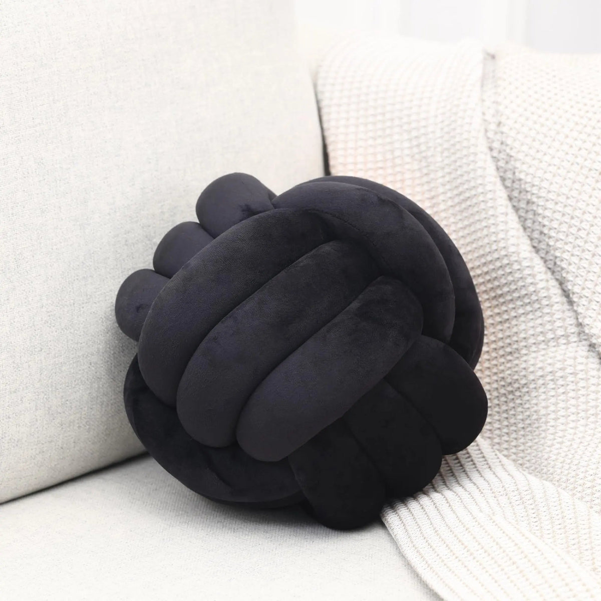 Decorative Knot Ball Cushion
