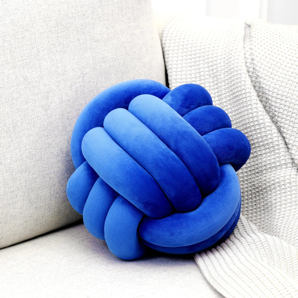 Decorative Knot Ball Cushion